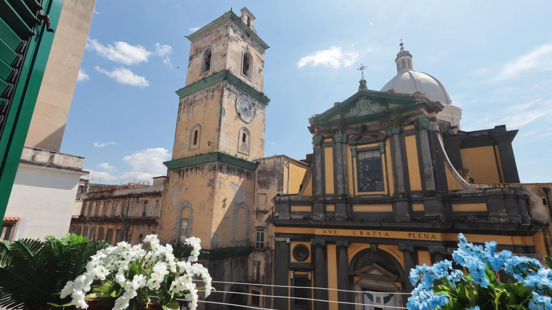 Nel Cuore Di Napoli 0*, Naples